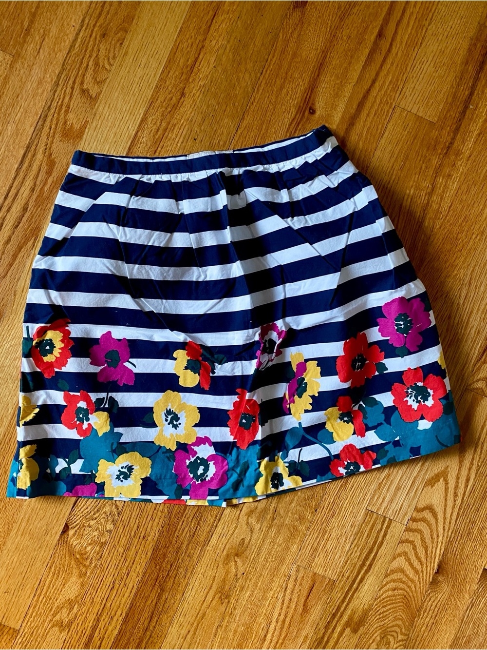 Banana Republic Women’s Petite Striped Navy & White Floral Skirt